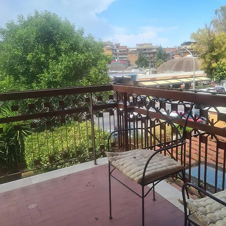 Homestay Mother House Rome